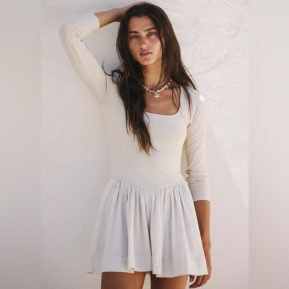 Free People Onda Drop-Waist Long-Sleeve Mini
Dress Large NWT - Picture 7 of 9